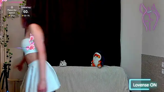 Emily Nelsonn online show from 18, 4, 2026