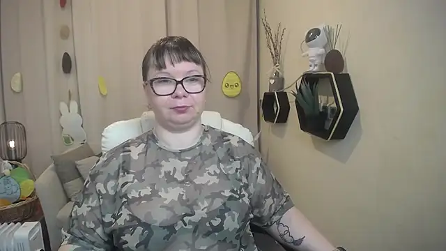 Snapshot of BonnnyBoobsy chatting on 6, 4, 2026 BonnnyBoobsy online show from 6, 4, 2026