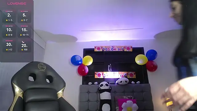 Melannyy V online show from 25, 6, 2026