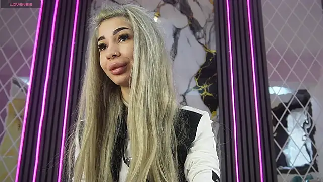 ZyraAngel online show from 20, 4, 2026