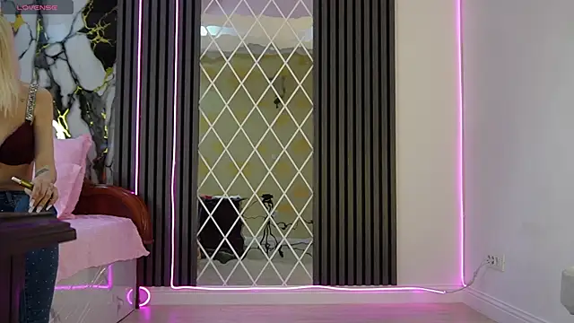 ZyraAngel online show from 29, 3, 2026