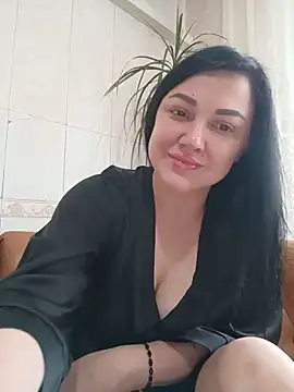 Elsie-Nora online show from 4, 6, 2026