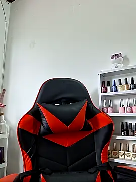 Megan hugeboobs online show from 20, 5, 2026