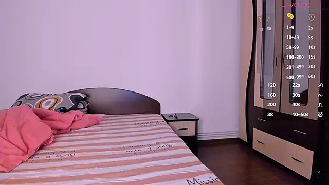 MiaCrush69 online show from 27, 4, 2026