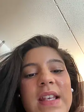 pinkylatenights online show from 18, 3, 2026