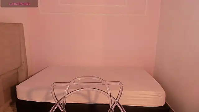 Snapshot of MilaHeat1 chatting on 1, 8, 2026 MilaHeat1 online show from 1, 8, 2026