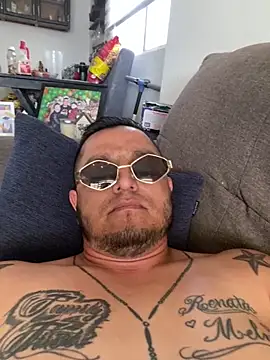 HOTB0Y18 online show from 25, 5, 2026