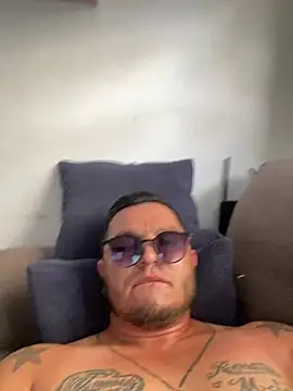 HOTB0Y18 online show from 22, 3, 2026