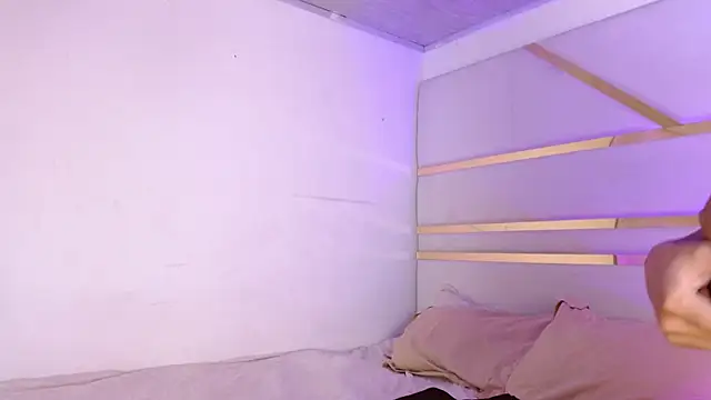 emiiross online show from 12, 7, 2026