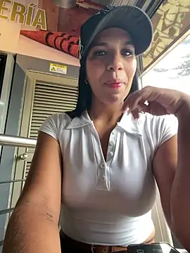 MonserratJons01 online show from 2, 6, 2026