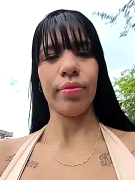 MonserratJons01 online show from 19, 4, 2026