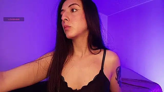 Nicolwhitee online show from 23, 5, 2026