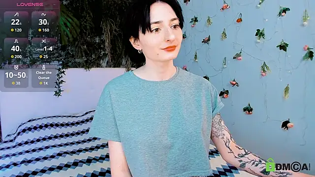 Kira  Cutie online show from 30, 5, 2026