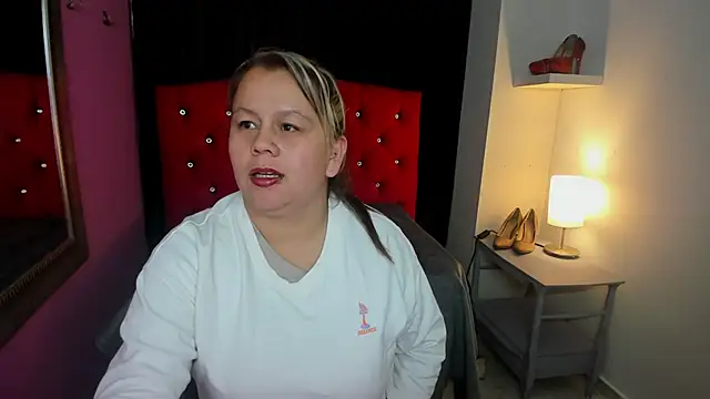 ScarletBigTitties online show from 2, 4, 2026