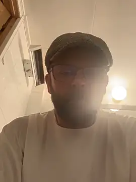 Snapshot of mrmoi1234 chatting on 18, 3, 2026 mrmoi1234 online show from 18, 3, 2026