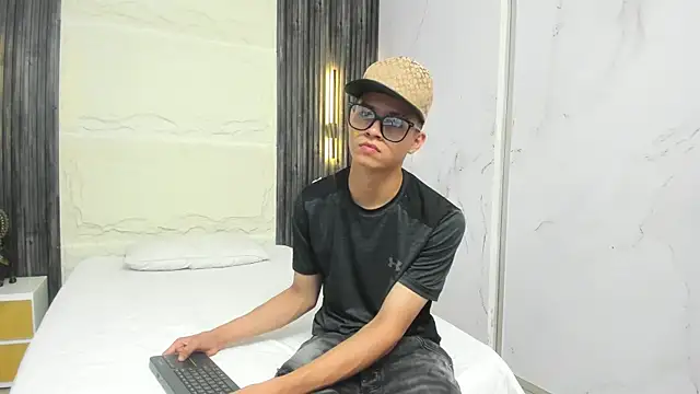 Apolo jonnes online show from 23, 4, 2026