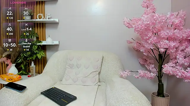 Maiasweet  online show from 25, 3, 2026