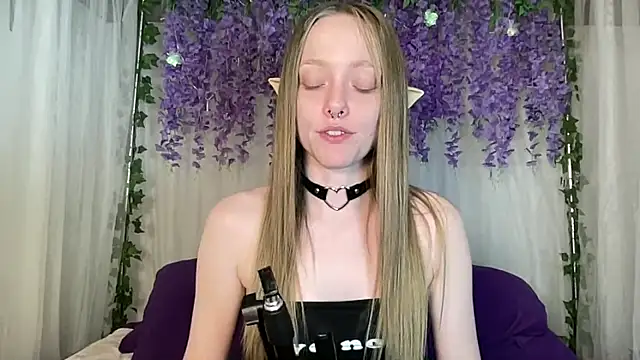 ElfGirlAna online show from 12, 6, 2026