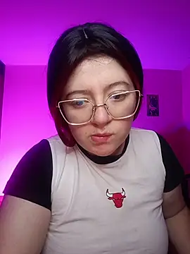 Snapshot of Gigi_hart7 chatting on 2, 6, 2026 Gigi hart7 online show from 2, 6, 2026