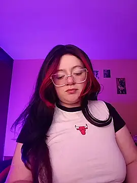 Gigi hart7 online show from 4, 5, 2026
