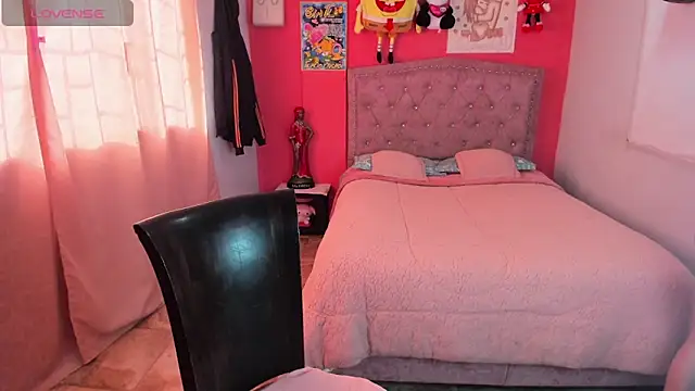 Sofia Hot Latina online show from 5, 6, 2026