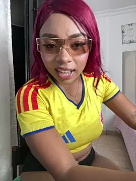 Kloe rousse01 online show from 13, 6, 2026