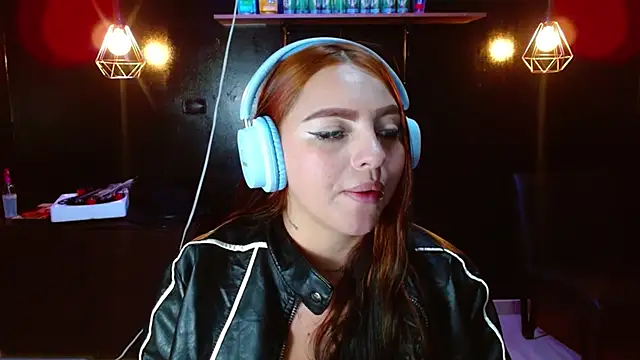 Miley Clarck online show from 11, 5, 2026
