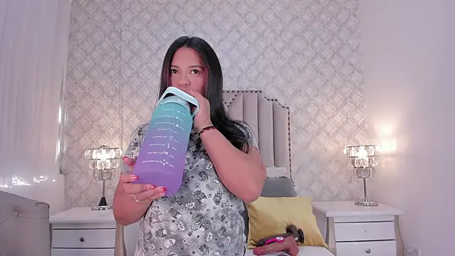 zoejenner  online show from 7, 8, 2026