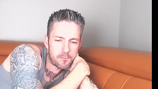 SkylarrGrey online show from 2, 4, 2026