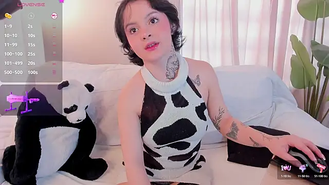  EmilyRouge  online show from 14, 7, 2026