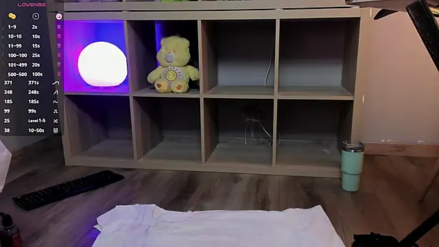  EmilyRouge  online show from 13, 6, 2026