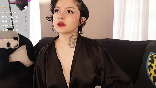 EmilyRouge  online show from 9, 7, 2026