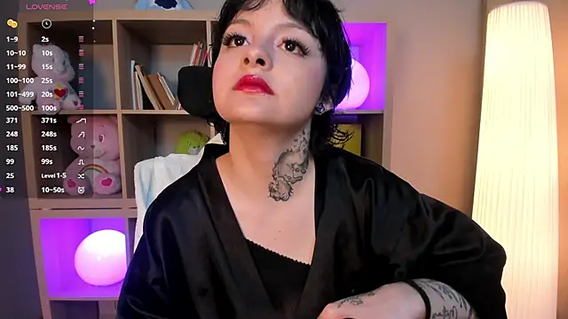  EmilyRouge  online show from 24, 7, 2026