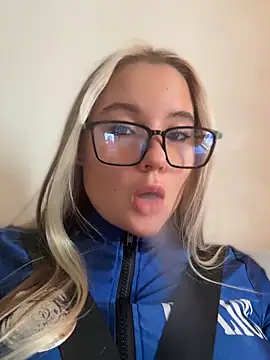 Snapshot of Mrs_Lust chatting on 15, 5, 2026 Mrs Lust online show from 15, 5, 2026