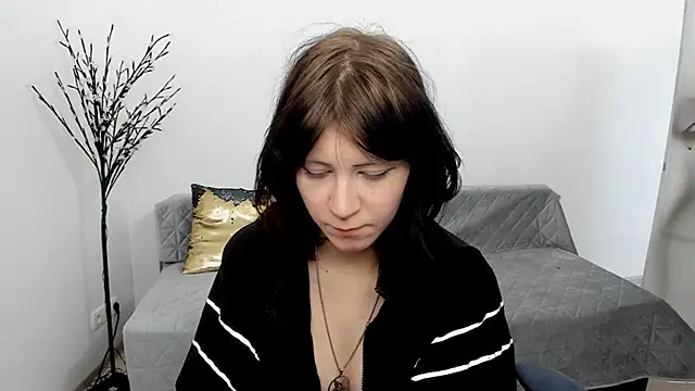 Frau Emma online show from 15, 4, 2026