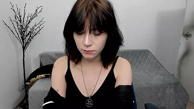 Frau Emma online show from 11, 4, 2026
