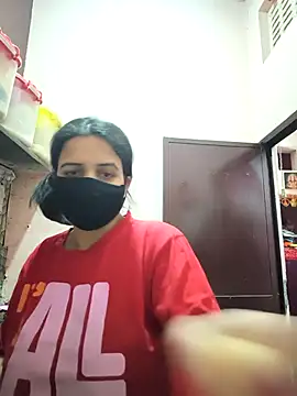 REENA-STRIP online show from 7, 5, 2026