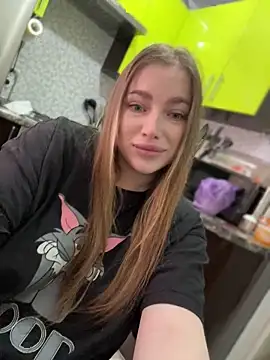 milana millka online show from 10, 4, 2026