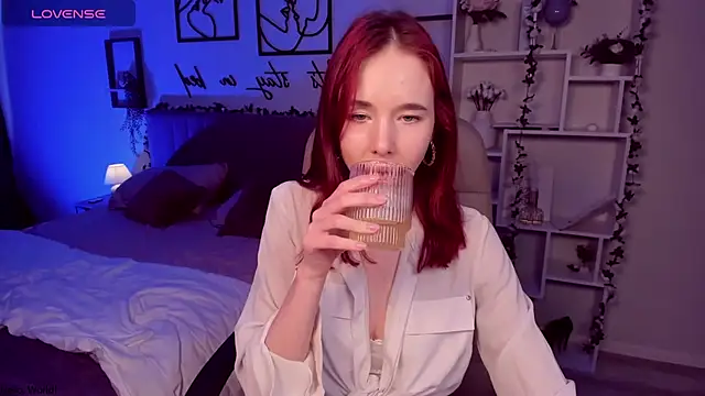 Snapshot of MarilynFire chatting on 24, 5, 2026 MarilynFire online show from 24, 5, 2026