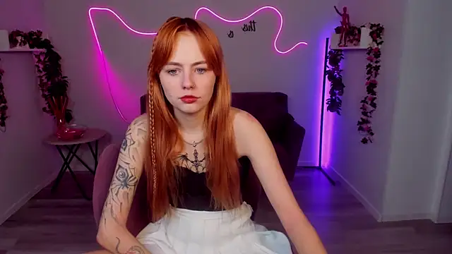 Snapshot of MiaSensitive chatting on 12, 4, 2026 MiaSensitive online show from 12, 4, 2026