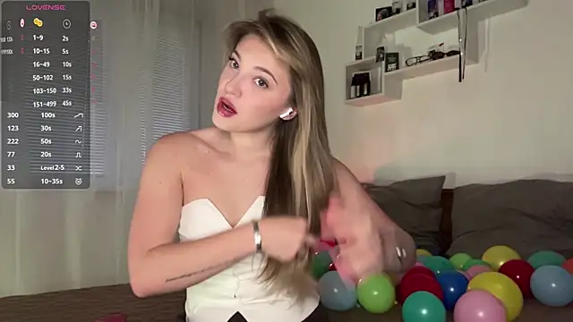 1Kellynaive online show from 10, 5, 2026