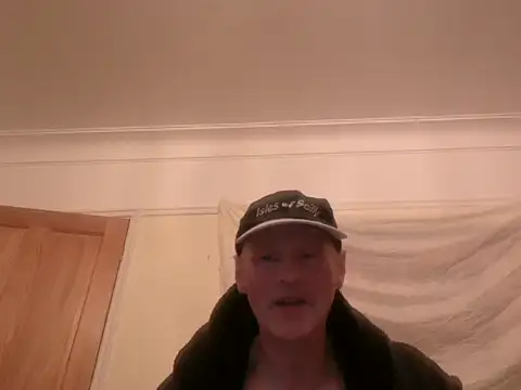 Snapshot of Useless_Wanker chatting on 28, 3, 2026 Useless Wanker online show from 28, 3, 2026