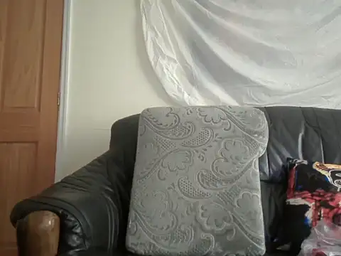 Useless Wanker online show from 3, 4, 2026