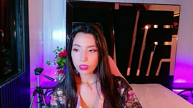 MiaLovelyn online show from 30, 4, 2026