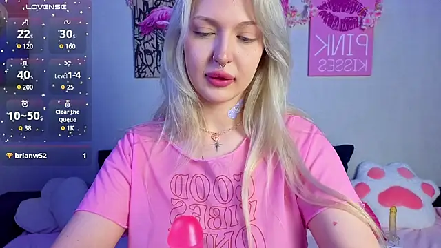 BlondieSummer online show from 4, 7, 2026