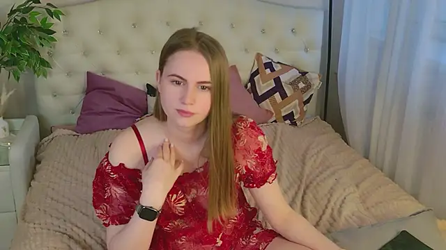 Lover Daisy  online show from 4, 4, 2026