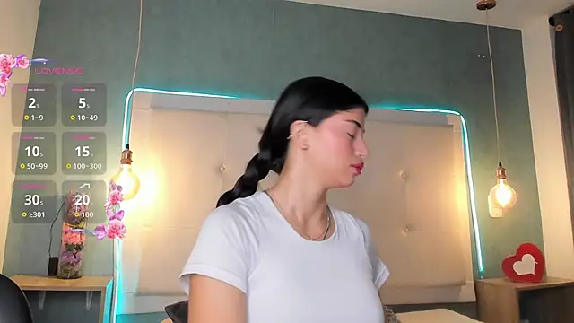mia gomez7 online show from 19, 5, 2026