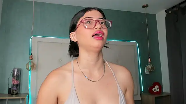 mia gomez7 online show from 13, 6, 2026
