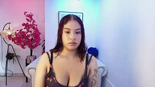 Snapshot of Natalia_cartier chatting on 17, 6, 2026 Natalia cartier online show from 17, 6, 2026