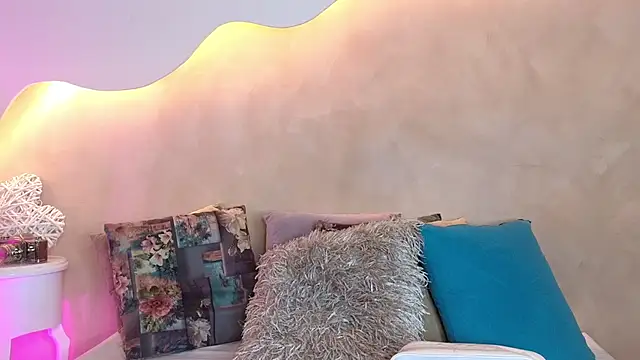 BellaRouxxx online show from 25, 5, 2026